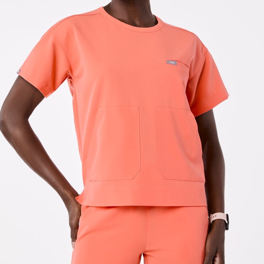 Figs limited edition Canela Crewneck Scrub Top (Sunset Drift) Medium